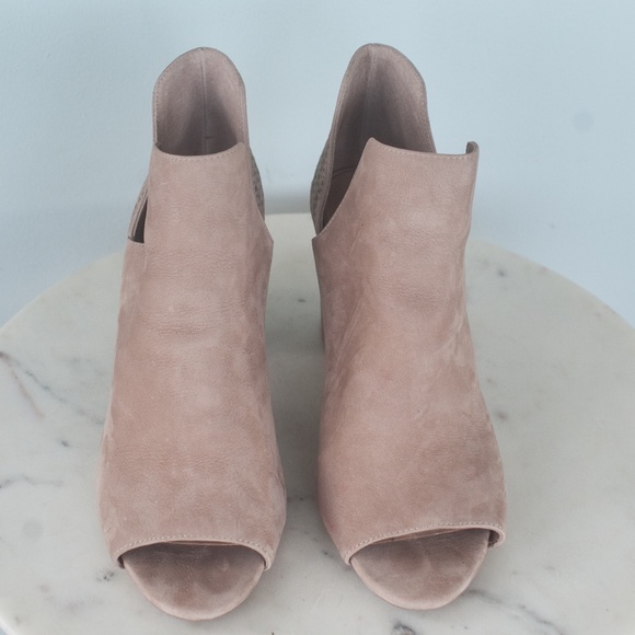 Antonio Melani Tan Suede Leather Laser Cut Ankle Booties - Picture 3 of 11